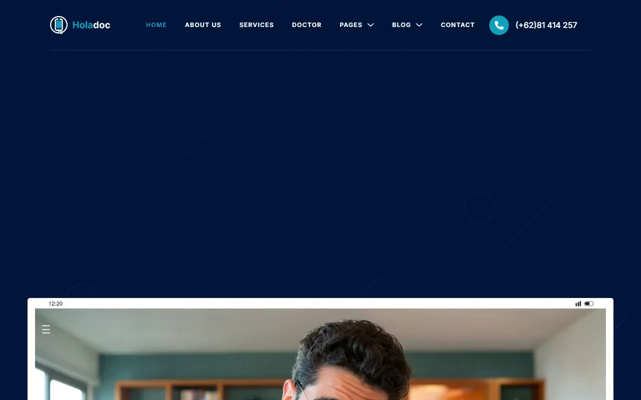 หน้าแรกของธีม Holadoc Online Doctor Consultation บนคอมพิวเตอร์